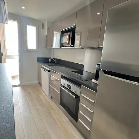 Golfe Juan - 2 People - Floor - Parking *