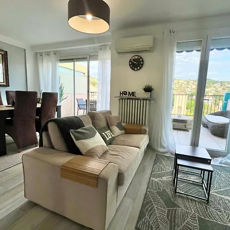 Golfe Juan - 2 People - Floor - Parking *